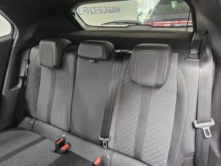 PEUGEOT 2008 usata, con Sistema di navigazione