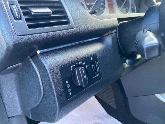 MERCEDES-BENZ B 180 usata, con Specchietti laterali elettrici