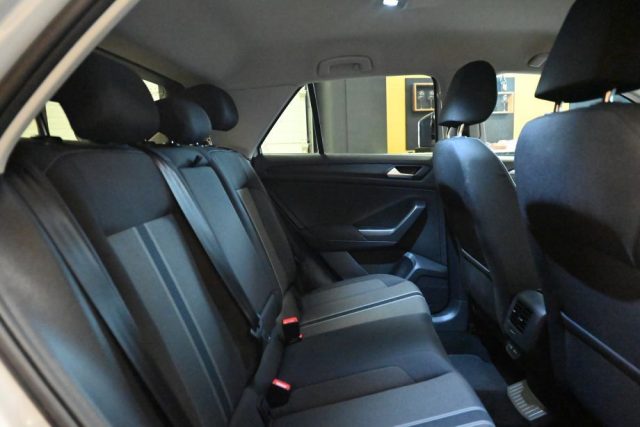 VOLKSWAGEN T-Roc usata 31