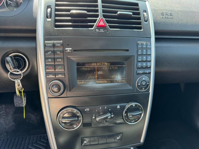 MERCEDES-BENZ A 180 usata, con Controllo automatico clima