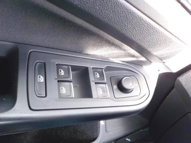 VOLKSWAGEN Golf usata, con Sedile posteriore sdoppiato