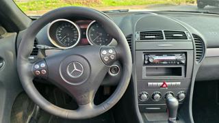 MERCEDES-BENZ SLK 200 usata, con Bracciolo