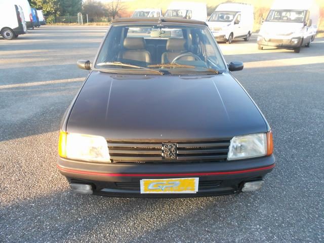 PEUGEOT 205 usata, con Autoradio