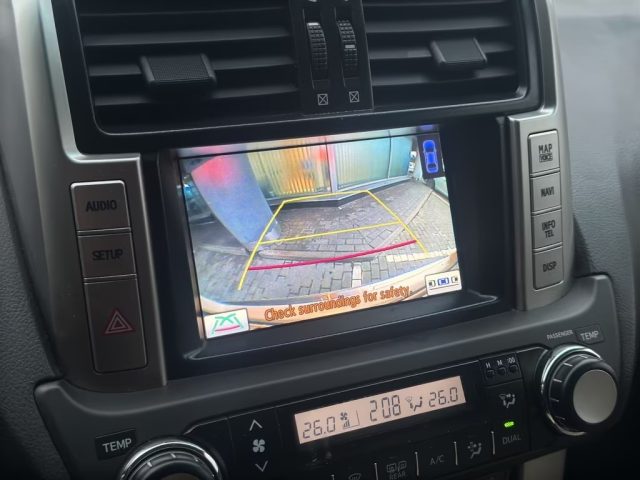 TOYOTA Land Cruiser usata, con Controllo automatico clima
