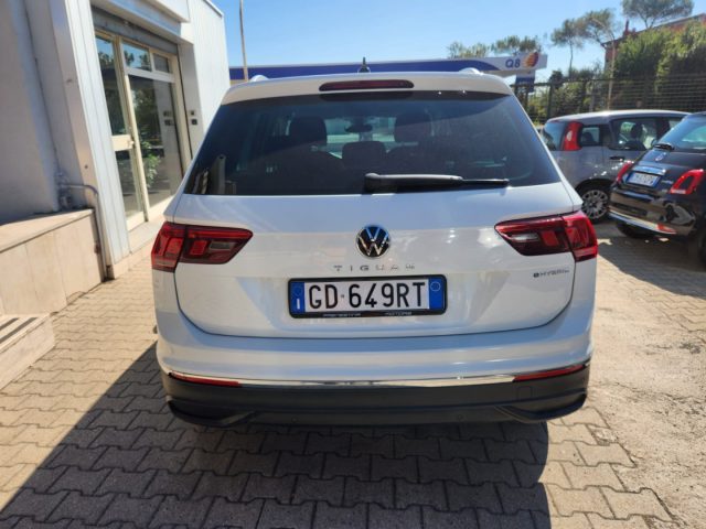 VOLKSWAGEN Tiguan usata, con Autoradio