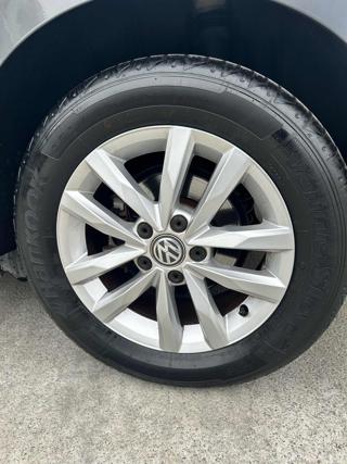 VOLKSWAGEN Touran usata, con Cerchi in lega