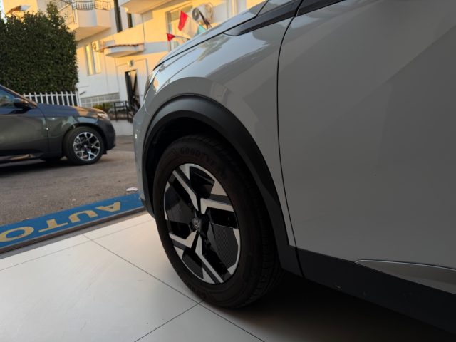 PEUGEOT 2008 usata, con Sedile posteriore sdoppiato