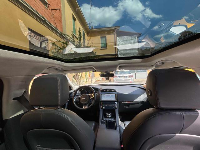 JAGUAR F-Pace usata, con Cronologia tagliandi