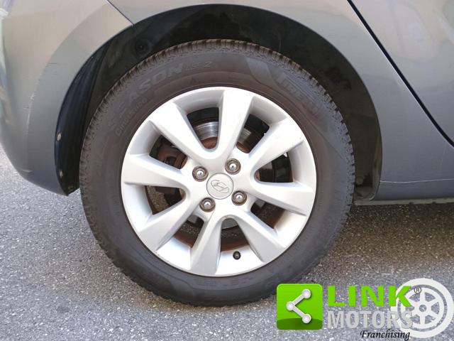 HYUNDAI i20 usata, con Autoradio