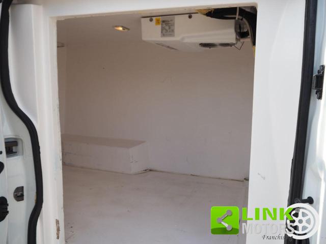 RENAULT Trafic usata 23