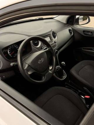 HYUNDAI i10 usata, con Chiusura centralizzata