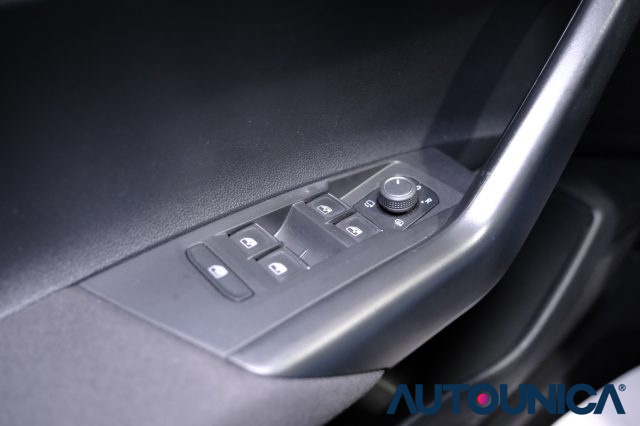 VOLKSWAGEN Polo usata, con Sensori di parcheggio anteriori