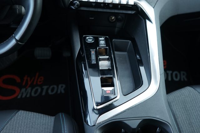 PEUGEOT 3008 usata, con Servosterzo