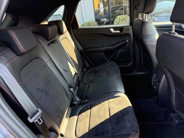 FORD Kuga usata, con Sistema di navigazione