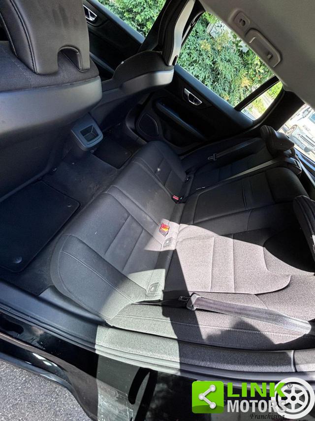 VOLVO V60 usata, con Park Distance Control