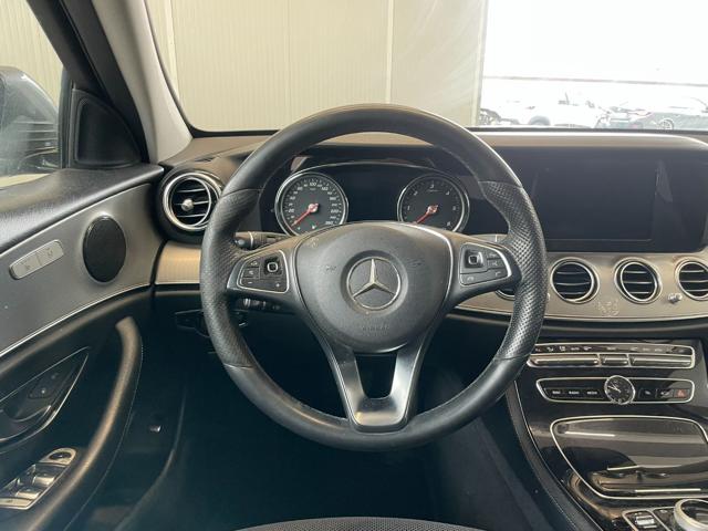 MERCEDES-BENZ E 220 usata, con Immobilizzatore elettronico