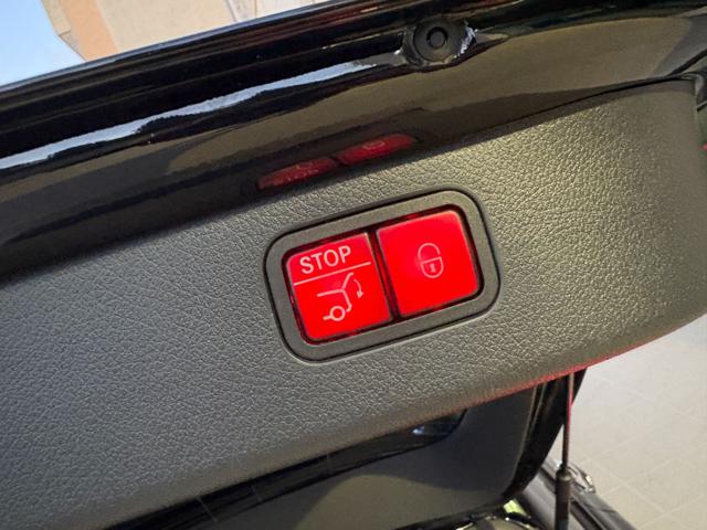 MERCEDES-BENZ C 220 usata, con Sensori di parcheggio posteriori