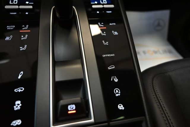 PORSCHE Macan usata 142