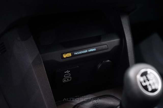 FORD Transit Courier usata, con Bluetooth