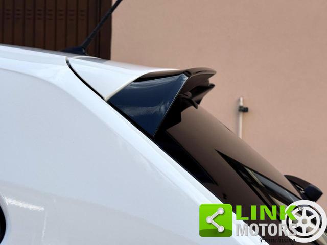 VOLKSWAGEN Polo usata, con Sensori di parcheggio anteriori