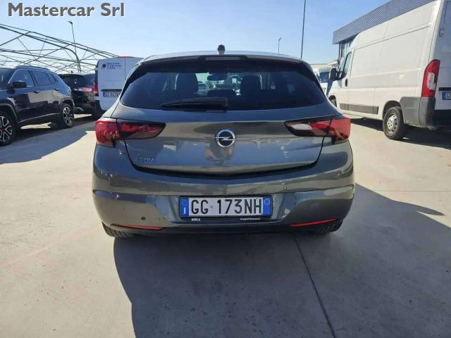 OPEL Astra usata, con Autoradio