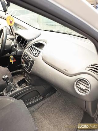 FIAT Punto usata 23