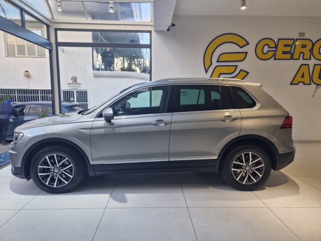 VOLKSWAGEN Tiguan usata, con Autoradio