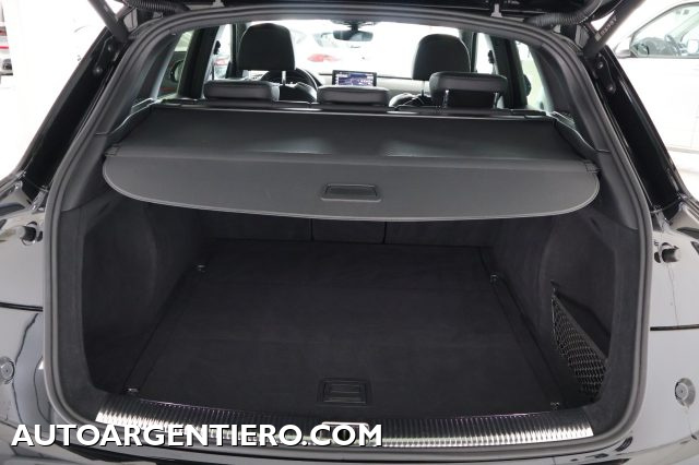 AUDI Q5 usata, con Sensori di parcheggio posteriori