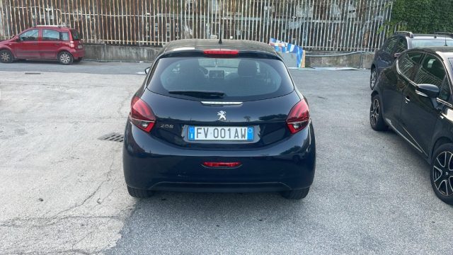 PEUGEOT 208 usata, con Autoradio