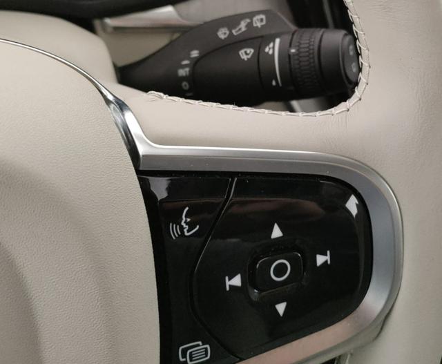 VOLVO XC60 usata, con Sedili riscaldati