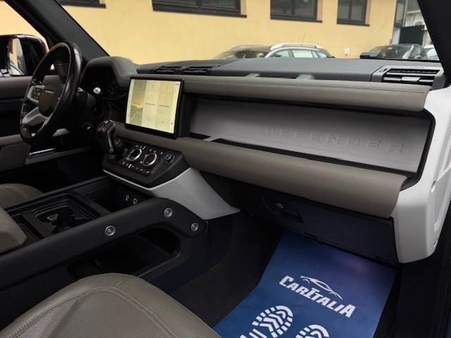 LAND ROVER Defender usata, con Fari Xenon