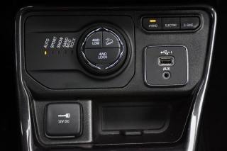 JEEP Compass usata, con Autoradio digitale
