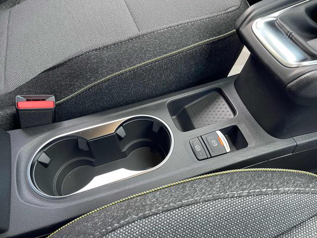 RENAULT Captur usata, con Autoradio digitale