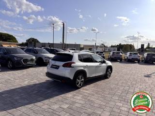 PEUGEOT 2008 usata, con Controllo automatico clima