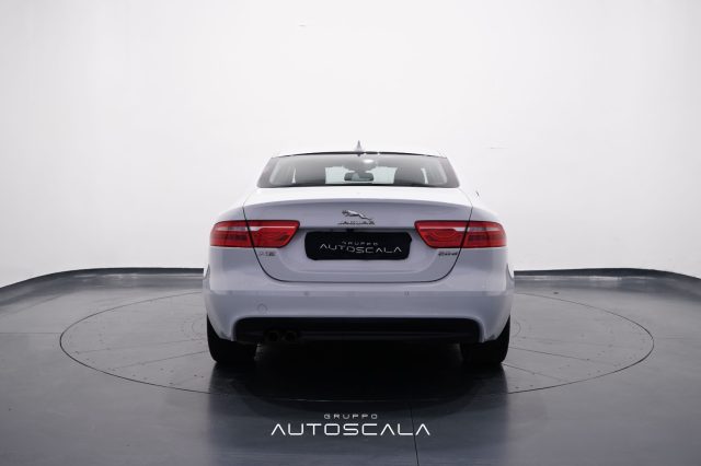 JAGUAR XE usata, con Alzacristalli elettrici