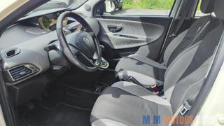 LANCIA Ypsilon usata, con ESP
