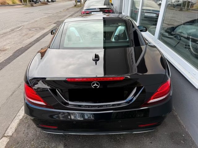 MERCEDES-BENZ SLC 300 usata, con Controllo trazione