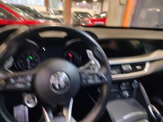 ALFA ROMEO Stelvio usata, con Sensore di luce