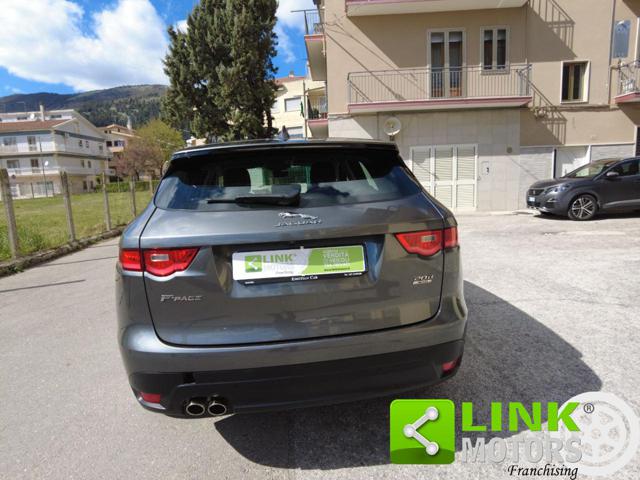 JAGUAR F-Pace usata, con Boardcomputer