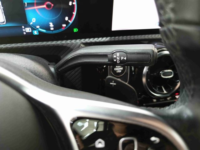 MERCEDES-BENZ CLA 180 usata, con Frenata d