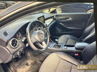 MERCEDES-BENZ CLA 180 usata, con Chiusura centralizzata