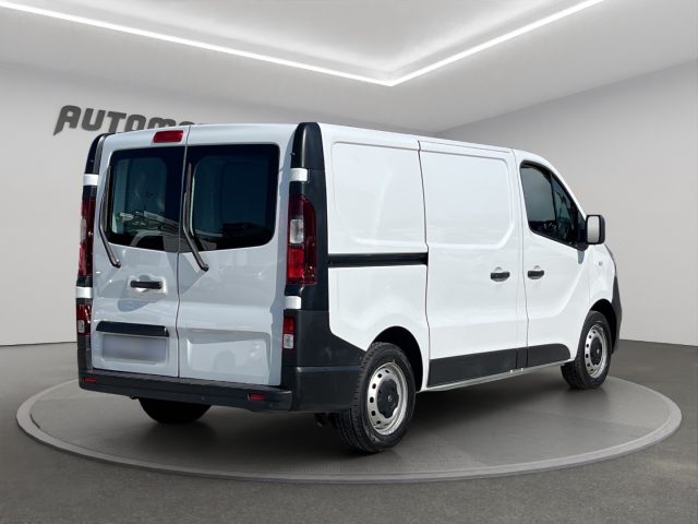 OPEL Vivaro usata, con Autoradio