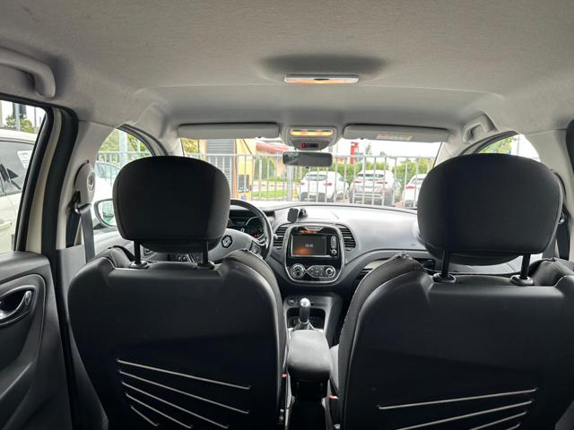 RENAULT Captur usata, con USB
