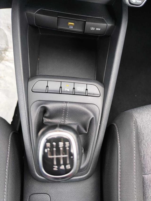 KIA Stonic usata, con Sedile posteriore sdoppiato