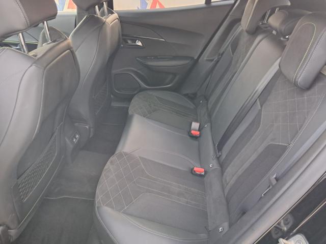 PEUGEOT 2008 usata, con Sedile posteriore sdoppiato