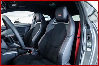 TOYOTA Yaris usata, con ESP