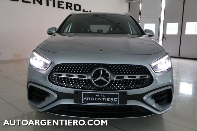 MERCEDES-BENZ GLA 180 usata, con Airbag