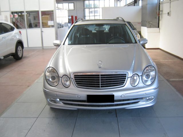 MERCEDES-BENZ E 320 usata, con Airbag