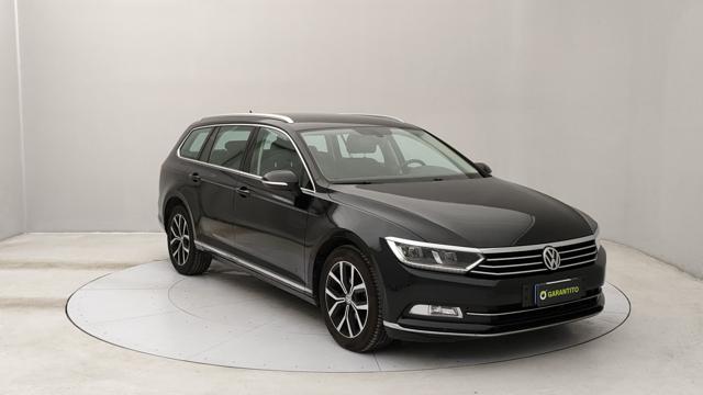 VOLKSWAGEN Passat Variant usata, con Cerchi in lega