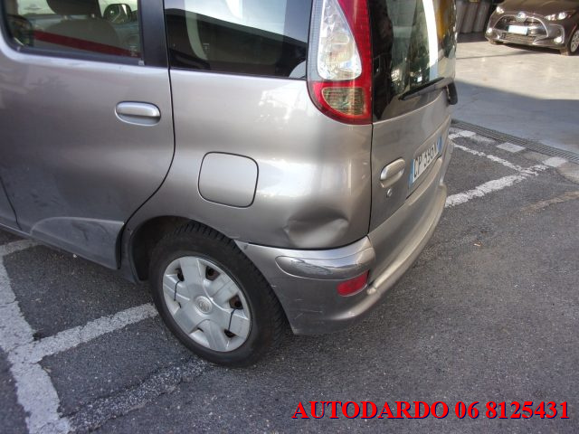 TOYOTA Yaris usata, con Airbag laterali